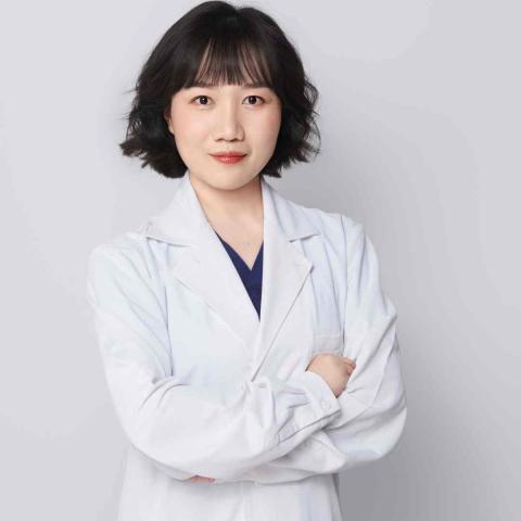 孔丽伟